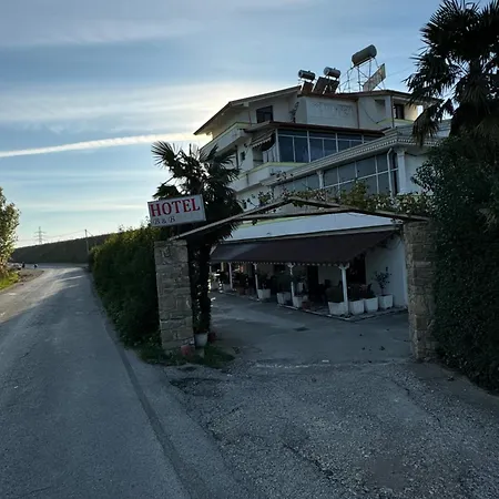 Hotel B&B Szálloda Rrogozhine