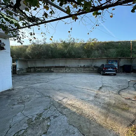 Hotel B&B Szálloda Rrogozhine